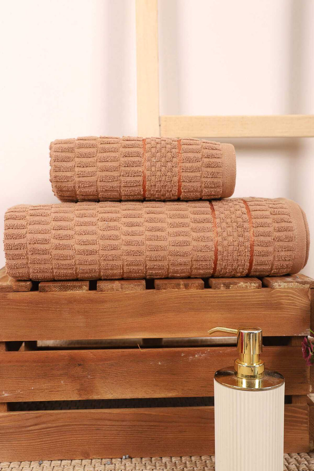 2 Piece Bathroom Towel Set 100% Cotton Rod Pattern Brown