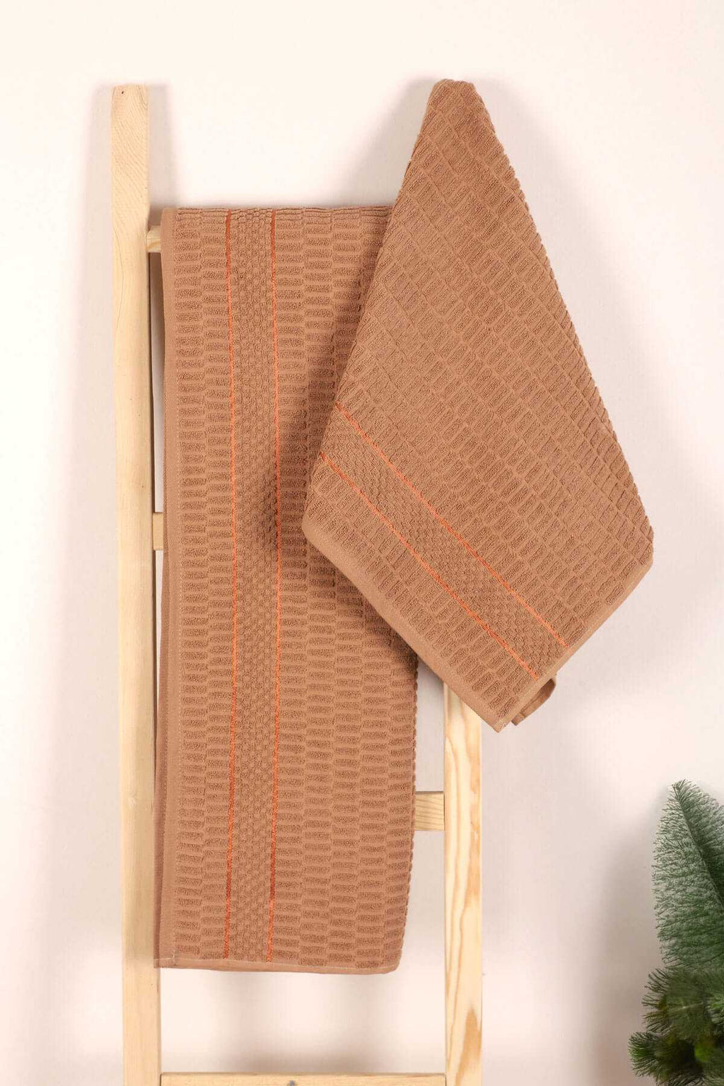 2 Piece Bathroom Towel Set 100% Cotton Rod Pattern Brown