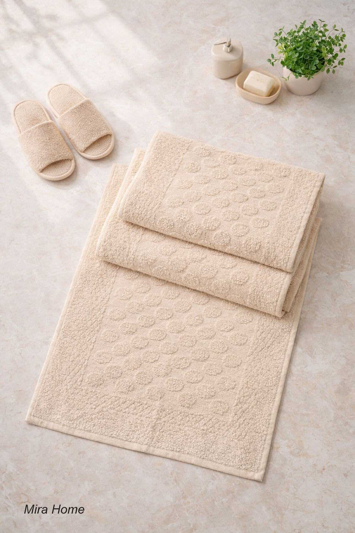 3-Piece Cotton Bath Towel Set with Embossed Pattern 50x70 Cm Beige